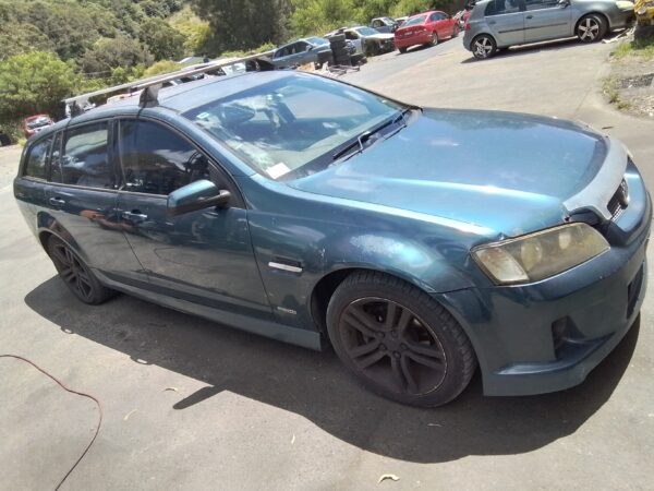 Holden Commodore SV6 - Image 3